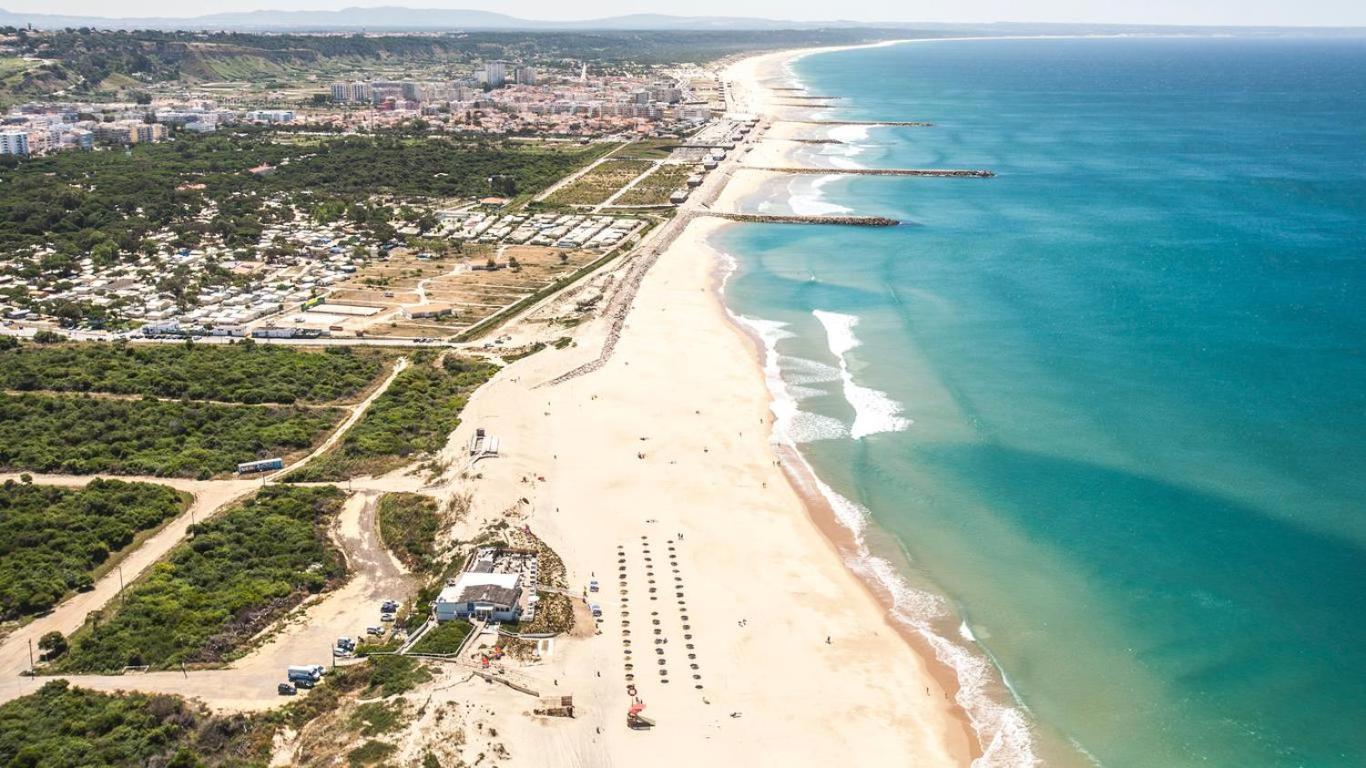 Mountain View Beach House Costa da Caparica Dış mekan fotoğraf